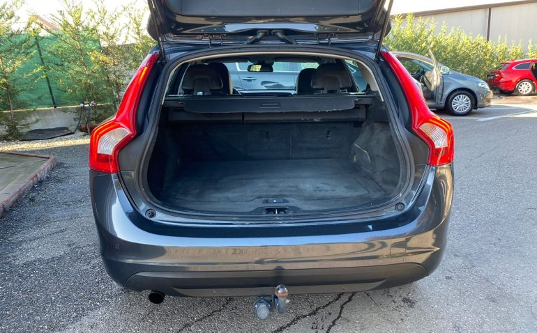 Volvo V60 Diesel 1.6 2011 Manuala m-12 auto-dan.ro