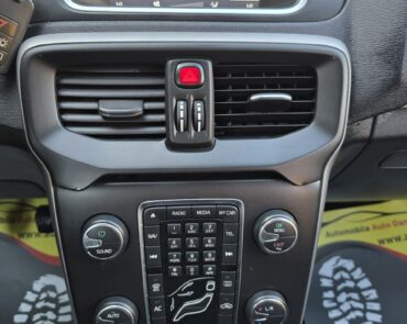 Volvo V40 Diesel 1.6 2013 Manuala 11 auto-dan.ro