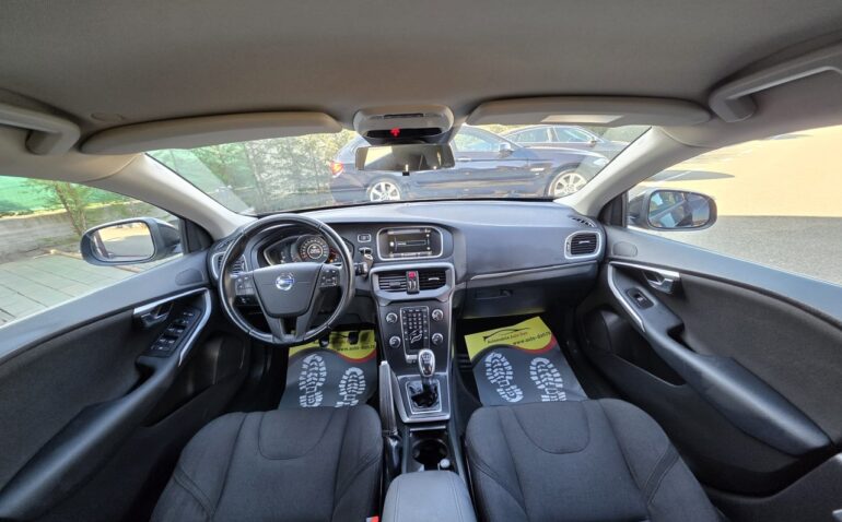 Volvo V40 Diesel 1.6 2013 Manuala m-10 auto-dan.ro