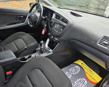 KIA Ceed Diesel 1.6 2016 Manuala