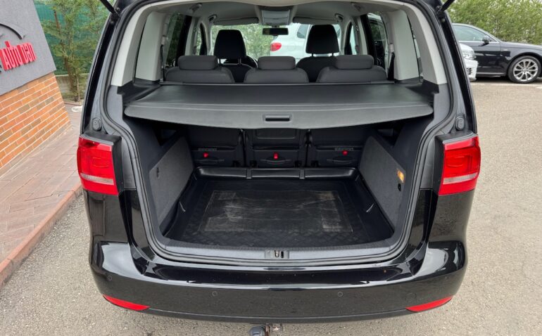 Volkswagen Touran Diesel 1.6 2012 Manuala m-12 auto-dan.ro