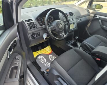 Volkswagen Touran Diesel 1.6 2014 Manuala 5 auto-dan.ro