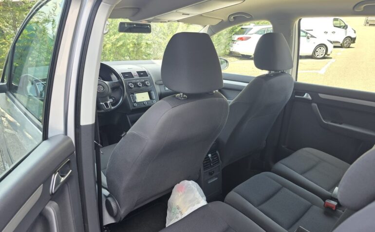 Volkswagen Touran Diesel 1.6 2014 Manuala m-6 auto-dan.ro