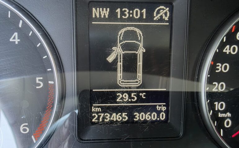 Volkswagen Touran Diesel 1.6 2014 Manuala m-13 auto-dan.ro