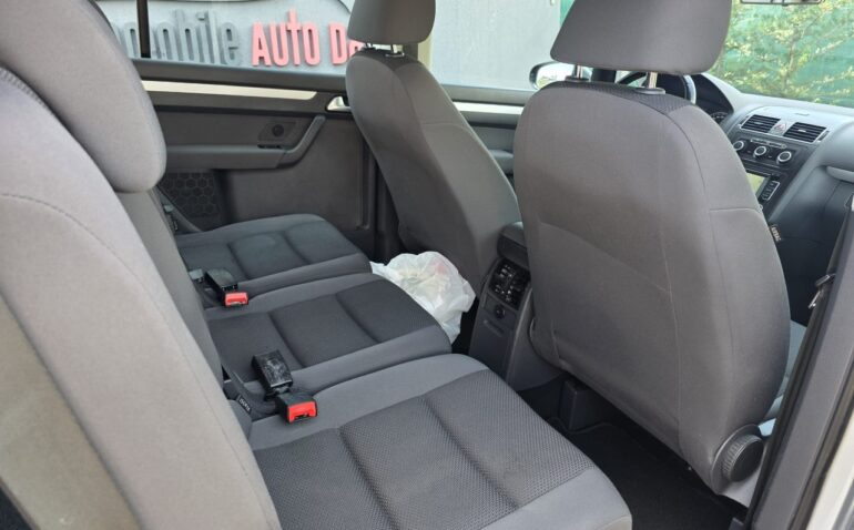 Volkswagen Touran Diesel 1.6 2014 Manuala m-7 auto-dan.ro