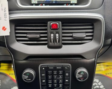 Volvo V40 Diesel 2.0 2017 Manuala 10 auto-dan.ro