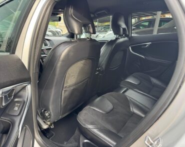 Volvo V40 Diesel 2.0 2017 Manuala 6 auto-dan.ro