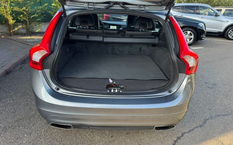 Volvo V60 Hybrid diesel 2.4 2015 Automata m-16 auto-dan.ro