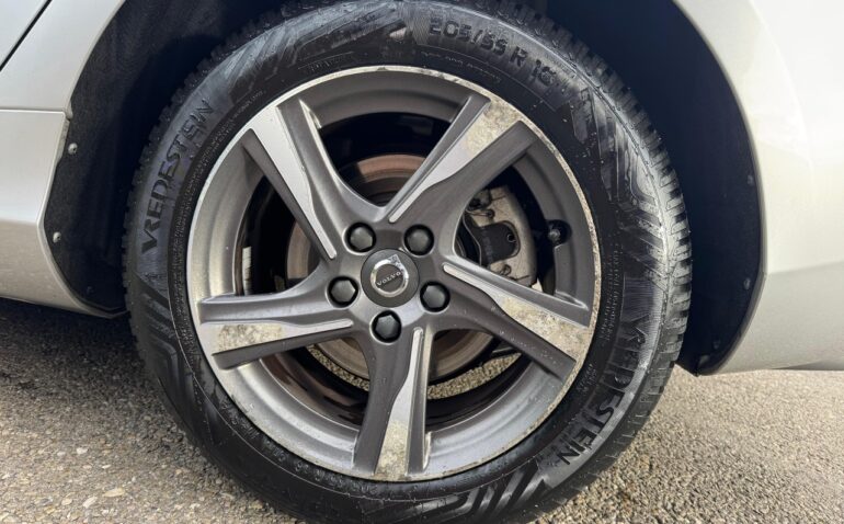 Volvo V40 Diesel 2.0 2017 Manuala m-7 auto-dan.ro