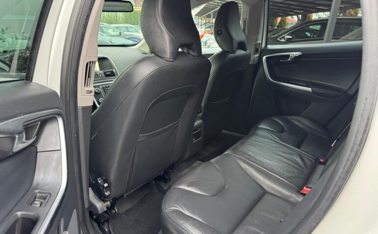 Volvo Xc60 Diesel 2.4 2014 Automata m-7 auto-dan.ro