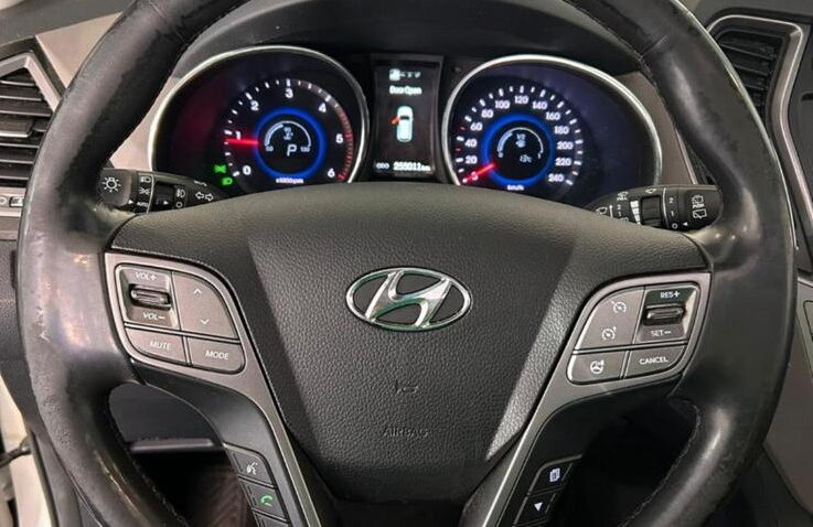 Hyundai Grand Santa Fe Diesel 2.2 2015 Automata m-11 auto-dan.ro