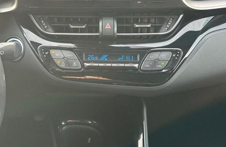 Toyota CHR Hybrid benzina 1.8 2018 Automata m-7 auto-dan.ro