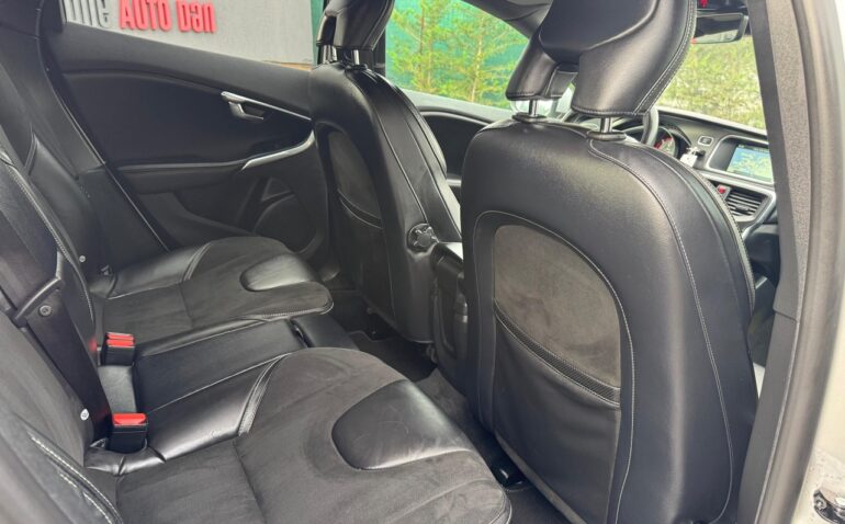 Volvo V40 Diesel 2.0 2017 Manuala m-8 auto-dan.ro