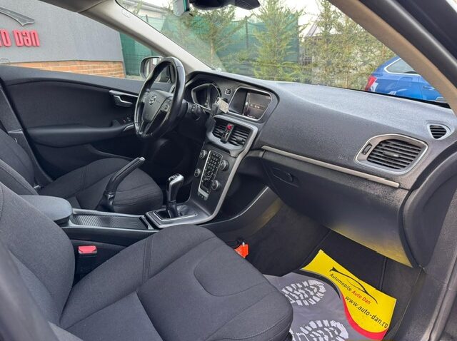 Volvo V40 Diesel 2.0 2017 Manuala m-7 auto-dan.ro