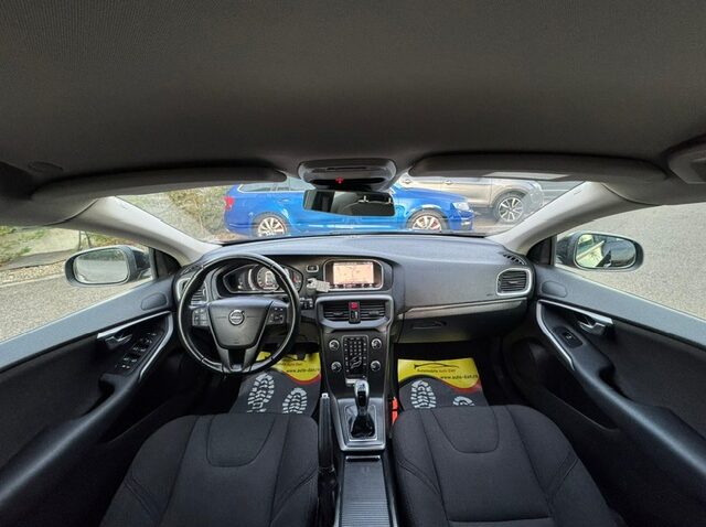 Volvo V40 Diesel 2.0 2017 Manuala m-8 auto-dan.ro
