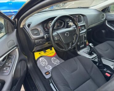 Volvo V40 Diesel 2.0 2017 Manuala 6 auto-dan.ro