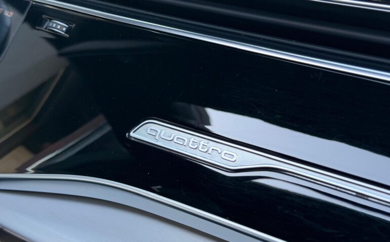 Audi Q8 Hybrid diesel 3.0 2019 Automata m-22 auto-dan.ro