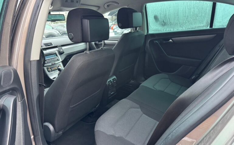 Volkswagen Passat Benzina 1.8 2012 Automata m-9 auto-dan.ro