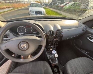 Dacia Duster Benzina 1.6 2011 Manuala 5 auto-dan.ro
