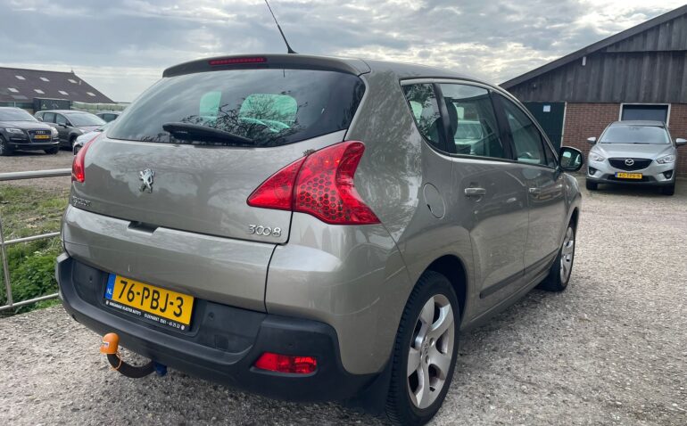 Peugeot 3008 Benzina 1.6 2011 Manuala m-10 auto-dan.ro