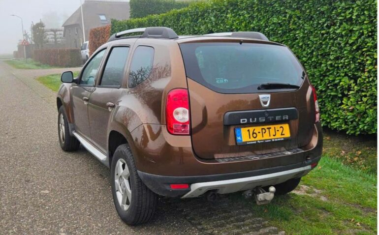 Dacia Duster Benzina 1.6 2011 Manuala m-3 auto-dan.ro