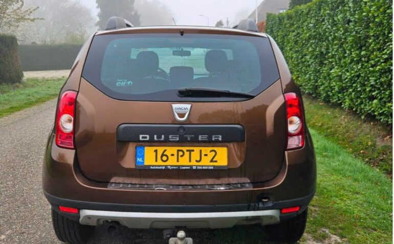 Dacia Duster Benzina 1.6 2011 Manuala m-4 auto-dan.ro
