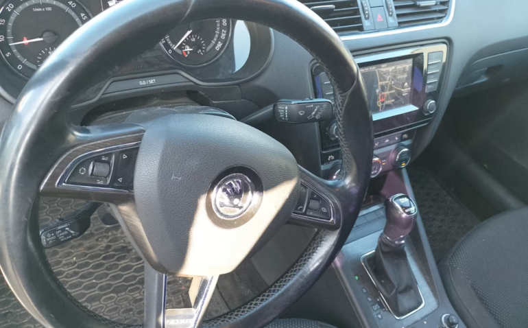 Skoda Octavia Diesel 2.0 2015 Automata m-8 auto-dan.ro