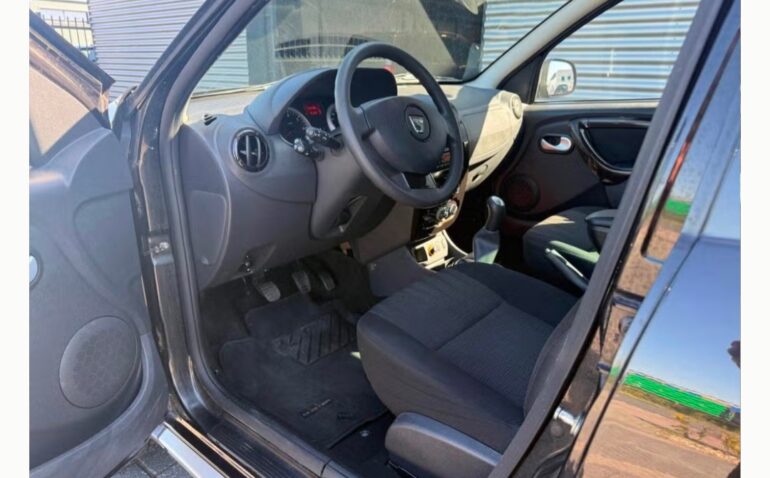 Dacia Duster Benzina 1.6 2010 Manuala m-7 auto-dan.ro