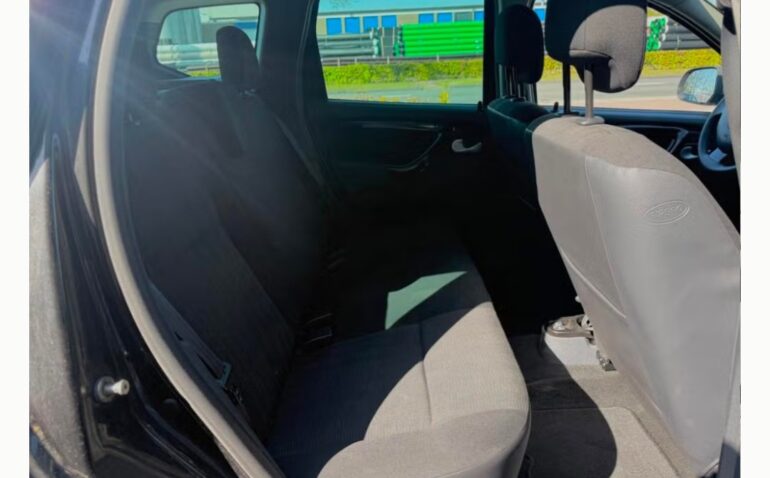 Dacia Duster Benzina 1.6 2010 Manuala m-12 auto-dan.ro