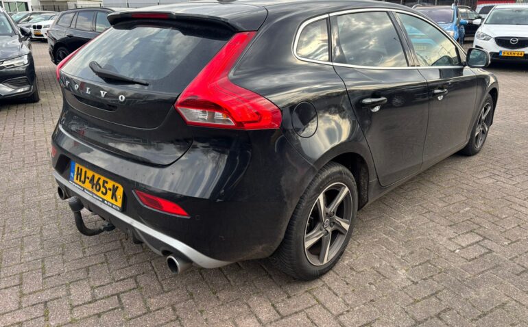 Volvo V40 Diesel 2.0 2015 Manuala m-3 auto-dan.ro