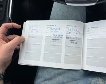 Volvo V40 Diesel 2.0 2015 Manuala 10 auto-dan.ro