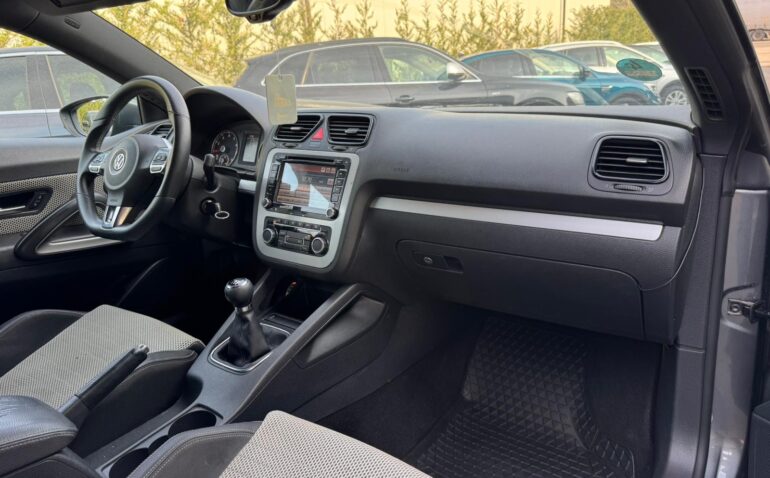 Volkswagen Scirocco Benzina 1.4 2011 Manuala m-15 auto-dan.ro