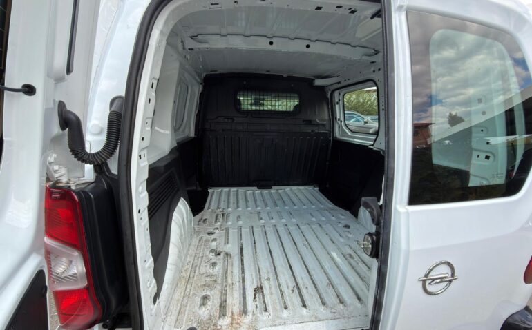 Opel Combo Diesel 1.5 2021 Manuala m-5 auto-dan.ro