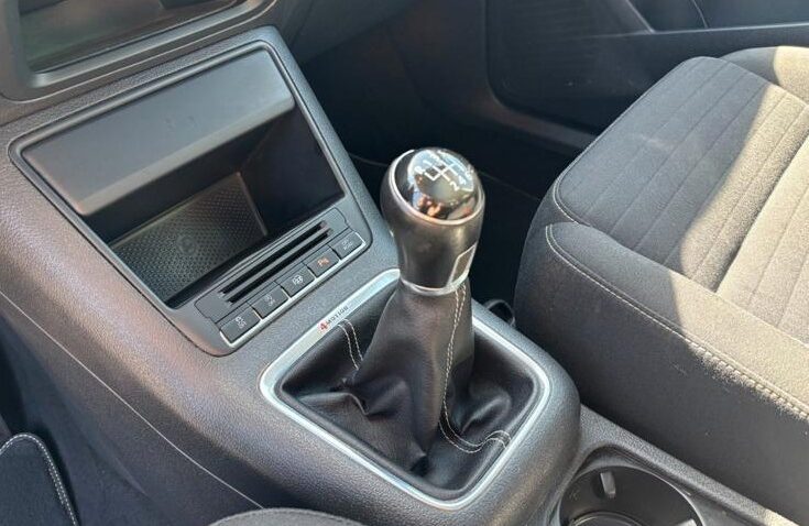 Volkswagen Tiguan Diesel 2.0 2015 Manuala m-18 auto-dan.ro