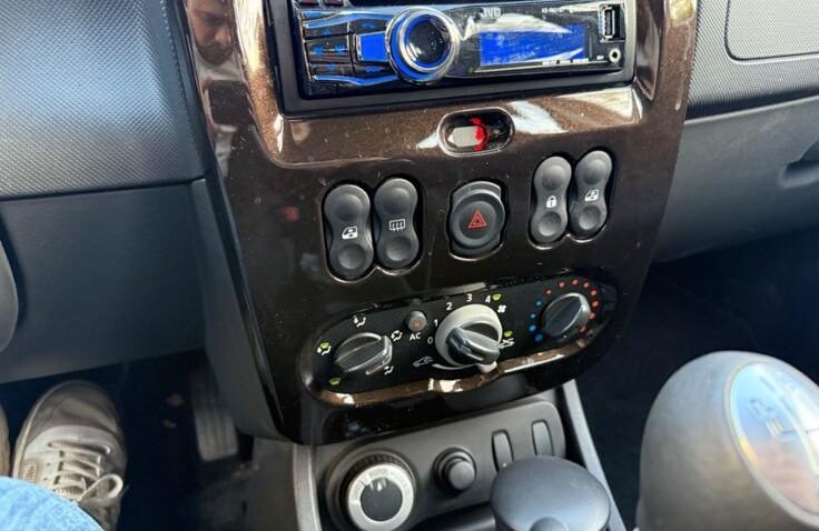 Dacia Duster Diesel 1.5 2011 Manuala m-12 auto-dan.ro