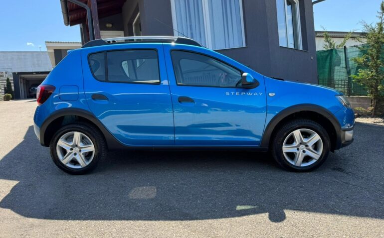 Dacia Sandero Stepway Benzina 0..09 2014 Manuala m-4 auto-dan.ro