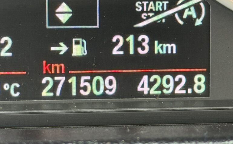 BMW 316 Diesel 2.0 2012 Manuala m-18 auto-dan.ro