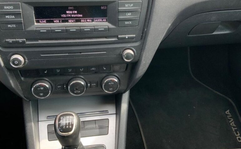 Skoda Octavia Diesel 2.0 2014 Manuala m-9 auto-dan.ro