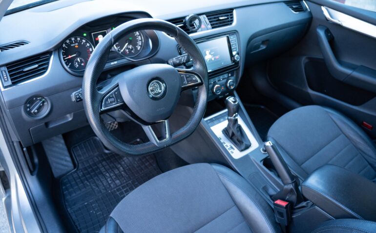 Skoda Octavia Diesel 1.6 2016 Automata m-6 auto-dan.ro