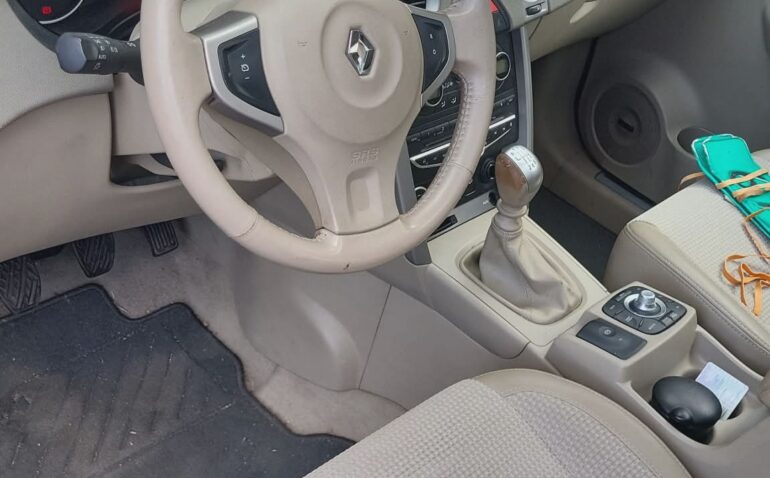 Renault Koleos Diesel 2.0 2009 Manuala m-5 auto-dan.ro