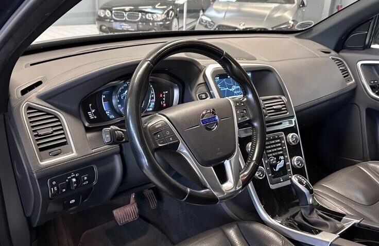 Volvo Xc60 Diesel 2.0 2015 Automata m-16 auto-dan.ro