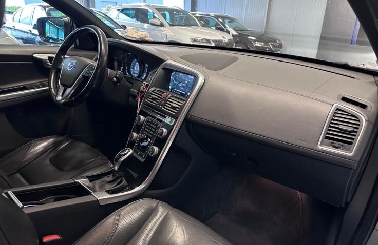 Volvo Xc60 Diesel 2.0 2015 Automata m-24 auto-dan.ro