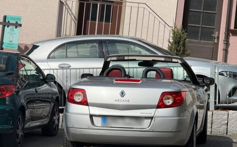 Renault Megane Benzina 1.6 2006 Manuala m-5 auto-dan.ro