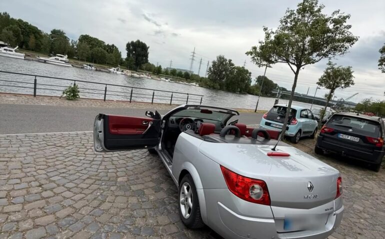 Renault Megane Benzina 1.6 2006 Manuala m-7 auto-dan.ro