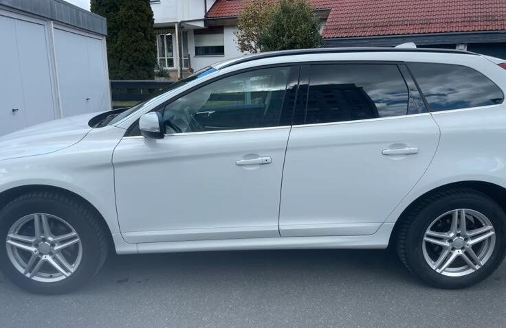 Volvo Xc60 Diesel 2.0 2016 Automata m-5 auto-dan.ro
