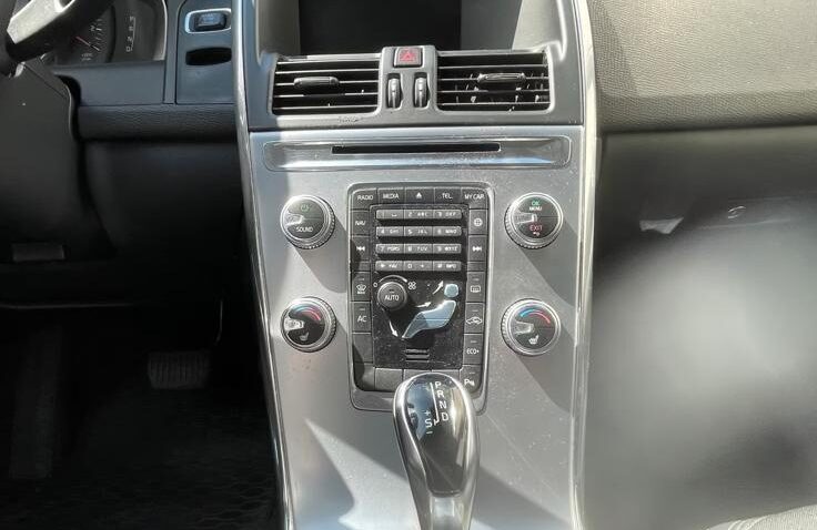 Volvo Xc60 Diesel 2.0 2016 Automata m-10 auto-dan.ro