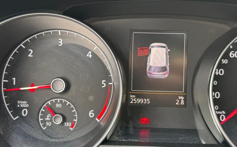 Volkswagen Golf Diesel 2.0 2014 Manuala m-16 auto-dan.ro