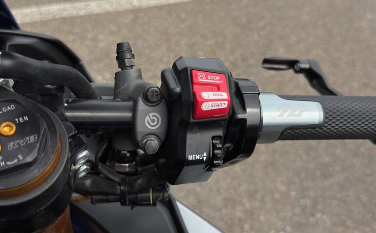  Yamaha R1 Petrol  2015 Automata m-12 auto-dan.ro