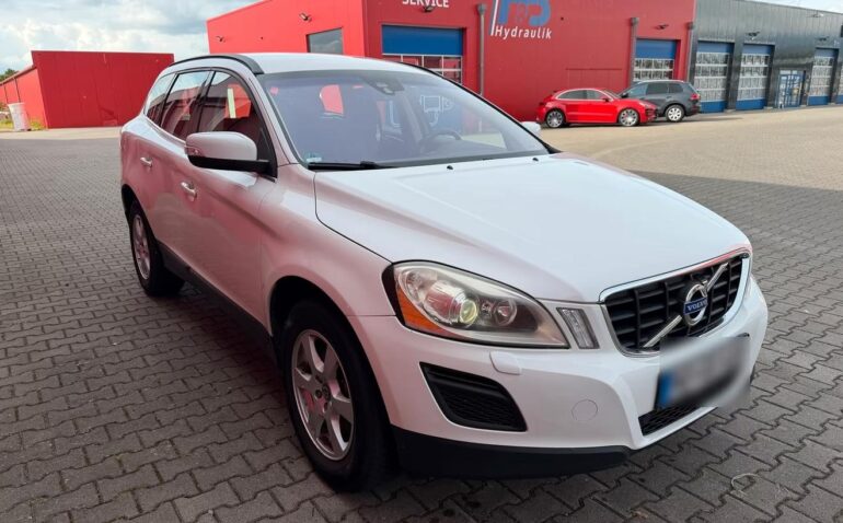 Volvo Xc60 Diesel 2.0 2011 Manuala m-1 auto-dan.ro