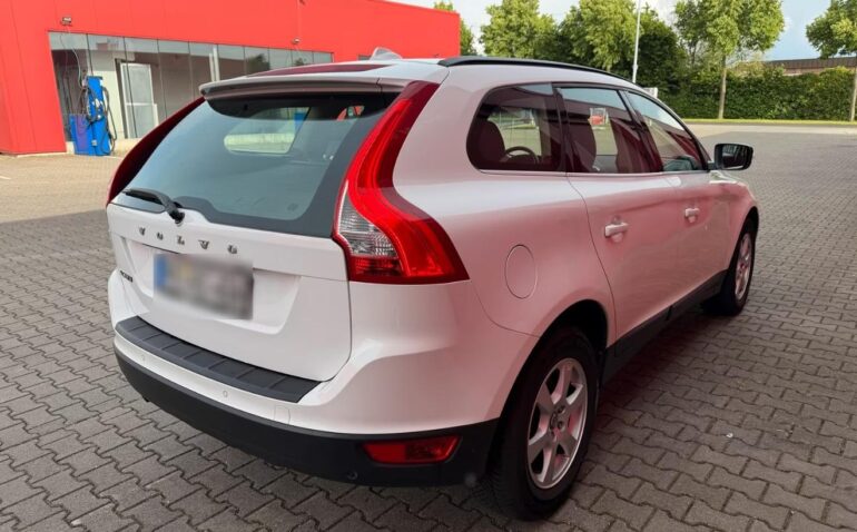 Volvo Xc60 Diesel 2.0 2011 Manuala m-4 auto-dan.ro